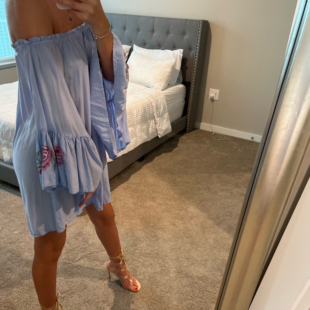 Shoulder dress